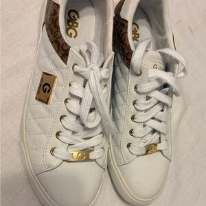 GBG Los Angeles White and Brown Quilted Sneakers